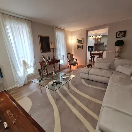 Regina رافيننا