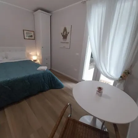 Regina 3* ראבנה
